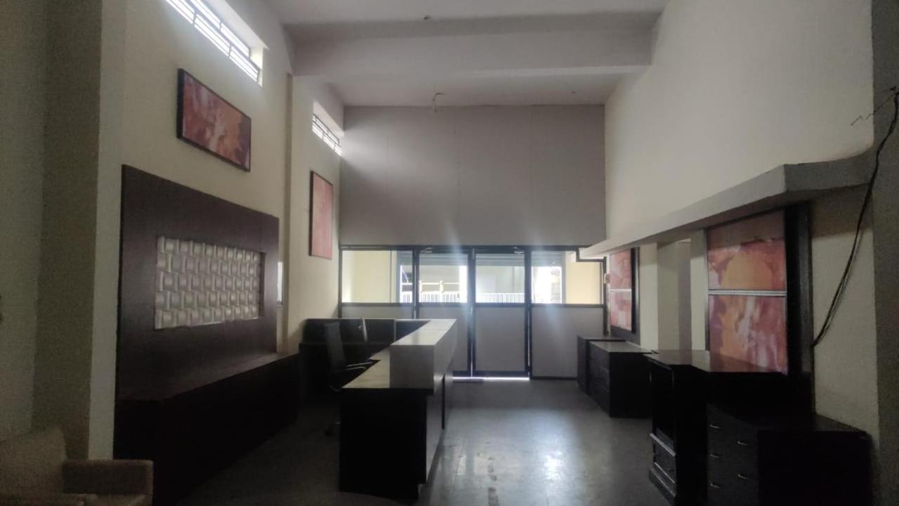 העיר בנגלור Abuzz Oxfordcaps Bannerghatta מראה חיצוני תמונה